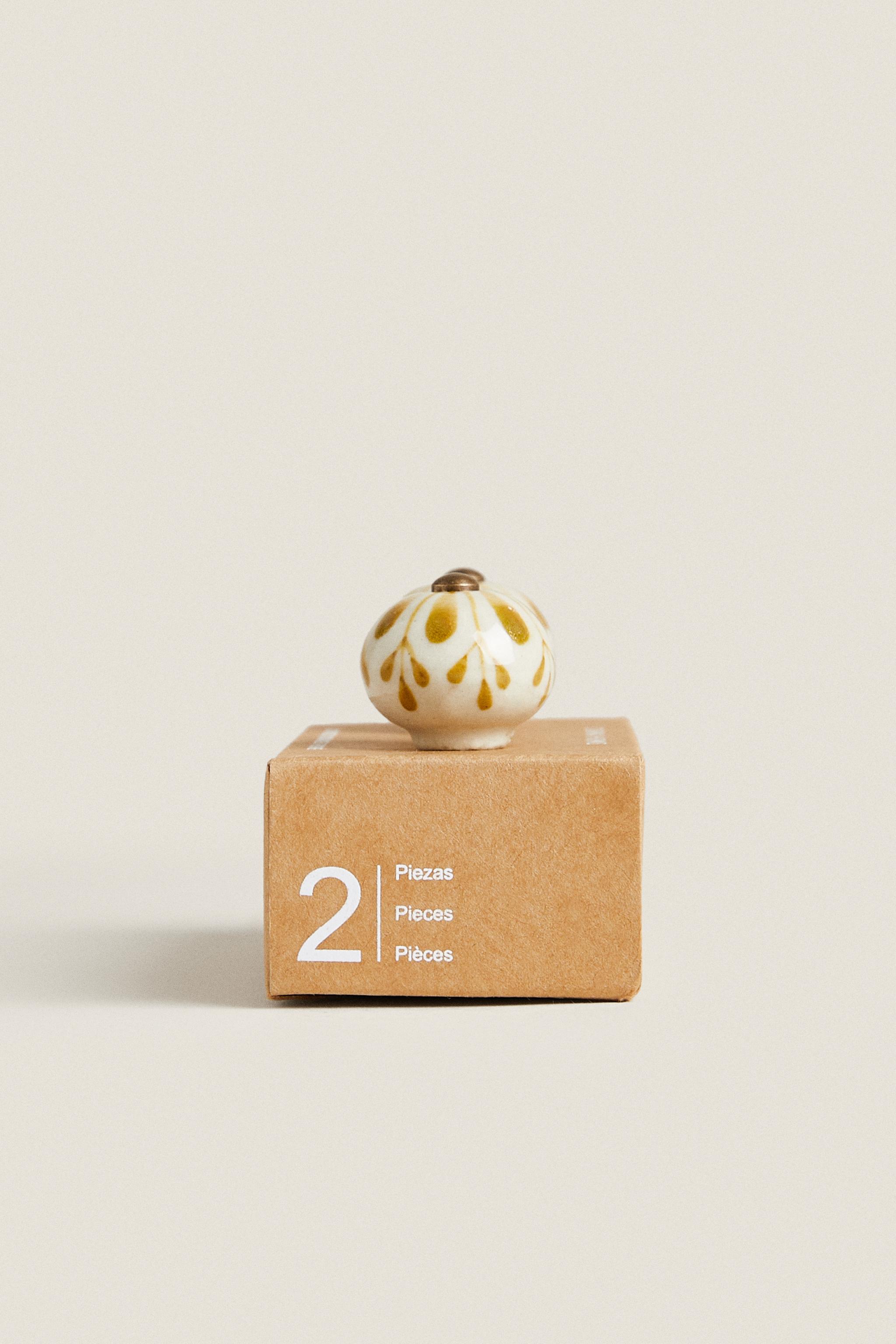 【イタリア購入】ZARA  ノブ 4個セット SET OF CERAMIC FLOWER KNOBS (SET OF 2) - Mustard | ZARA United States
