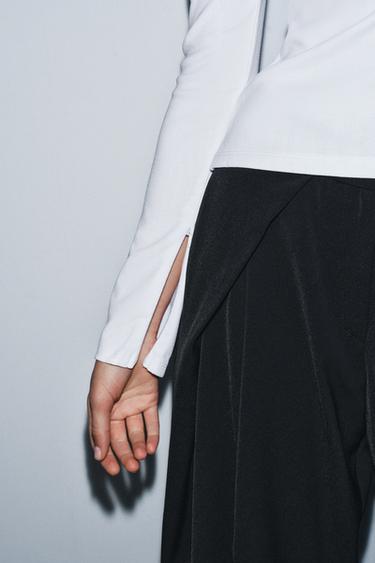 T-SHIRT CRÊPE À COL CHEMINÉE - Blanc de Zara - Image 4
