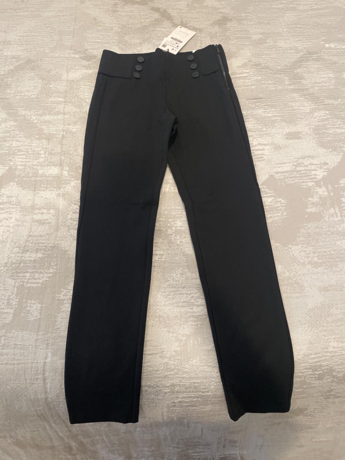 LEGGING TIRO MEDIO BOTONES