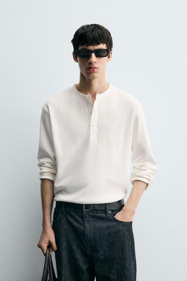 TEXTURED T-SHIRT WITH CONTRAST NECK - White by Zara