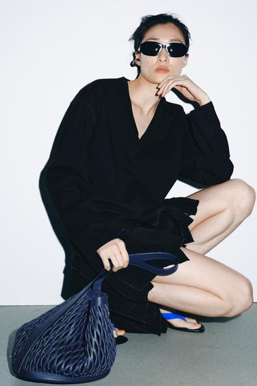 SAC EN CUIR POINTELLE - Bleu marine de Zara - Image 0