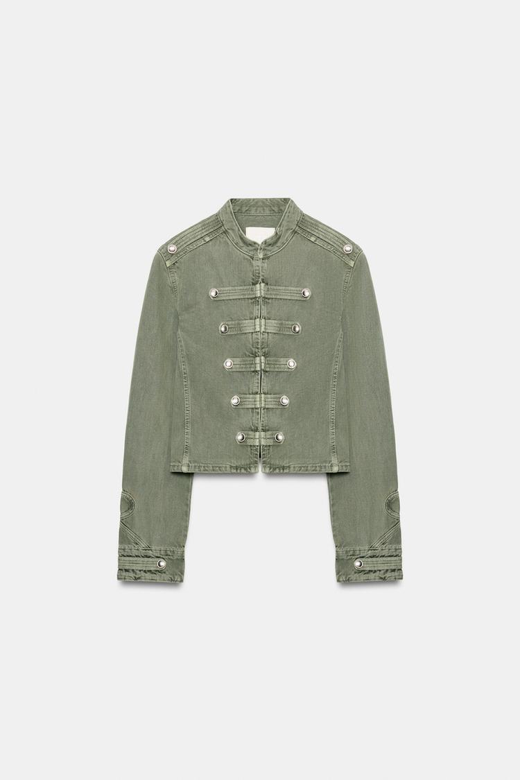 Chaqueta ajustada con botones 3