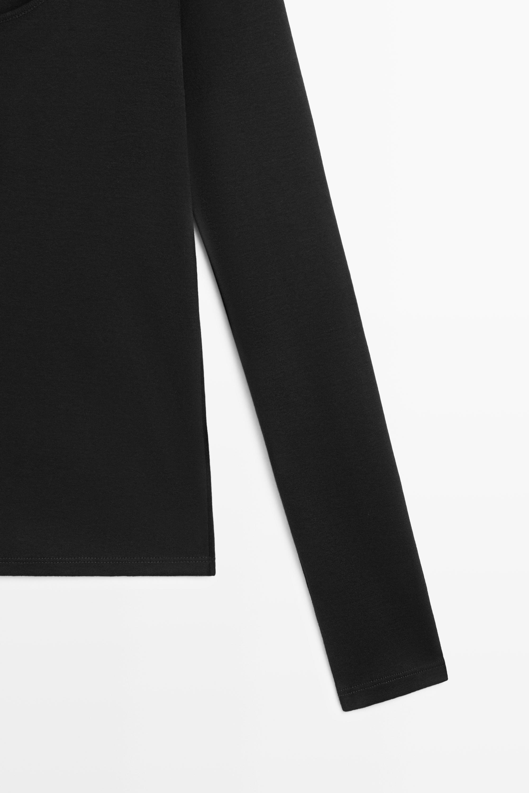 100% cotton button-placket T-shirt