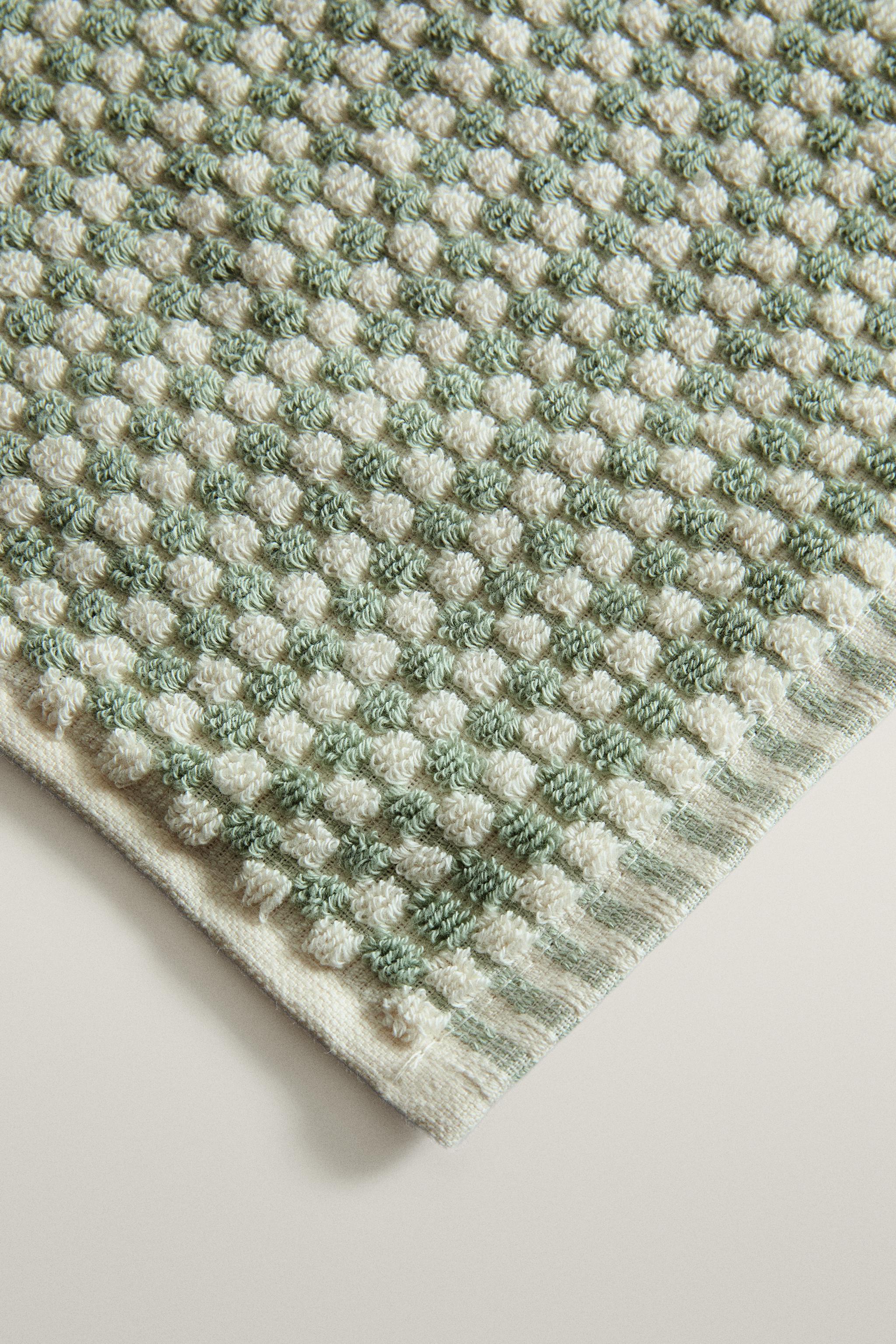 SERVIETTE DE BAIN EN COTON TEXTURÉ