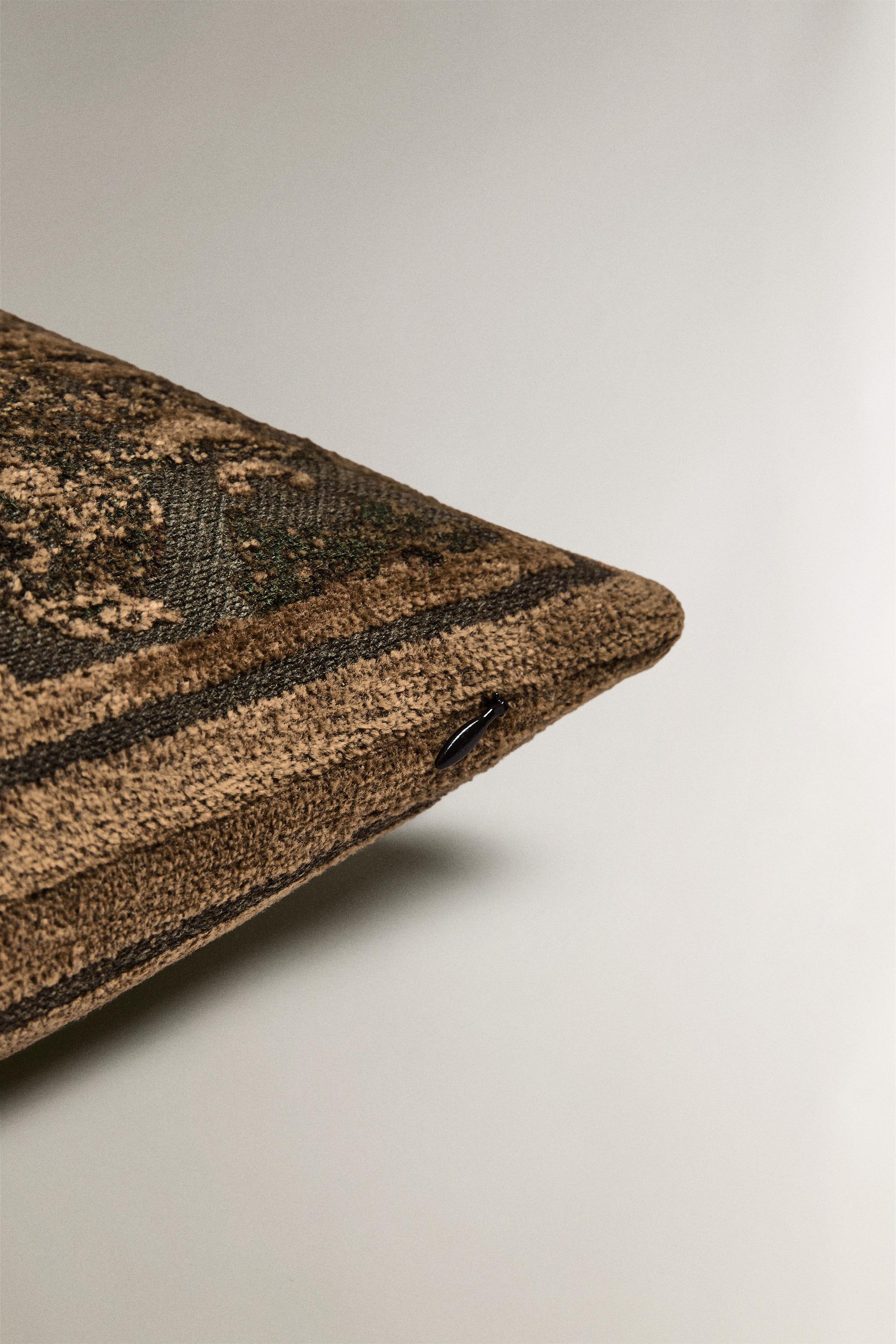 JACQUARD CHENILLE CUSHION COVER