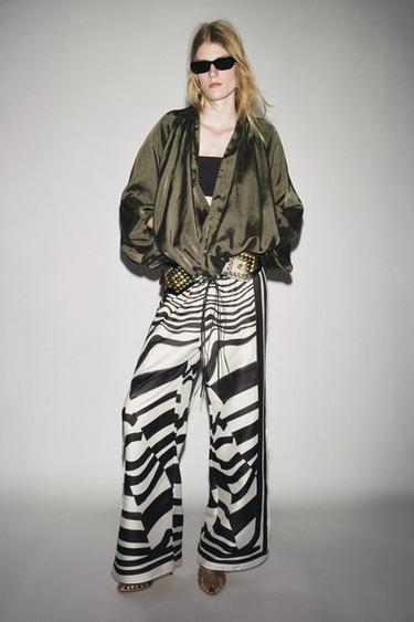 BOMBER ABULLONADA ZW COLLECTION - Khaki vigoré de Zara - Imagen 0