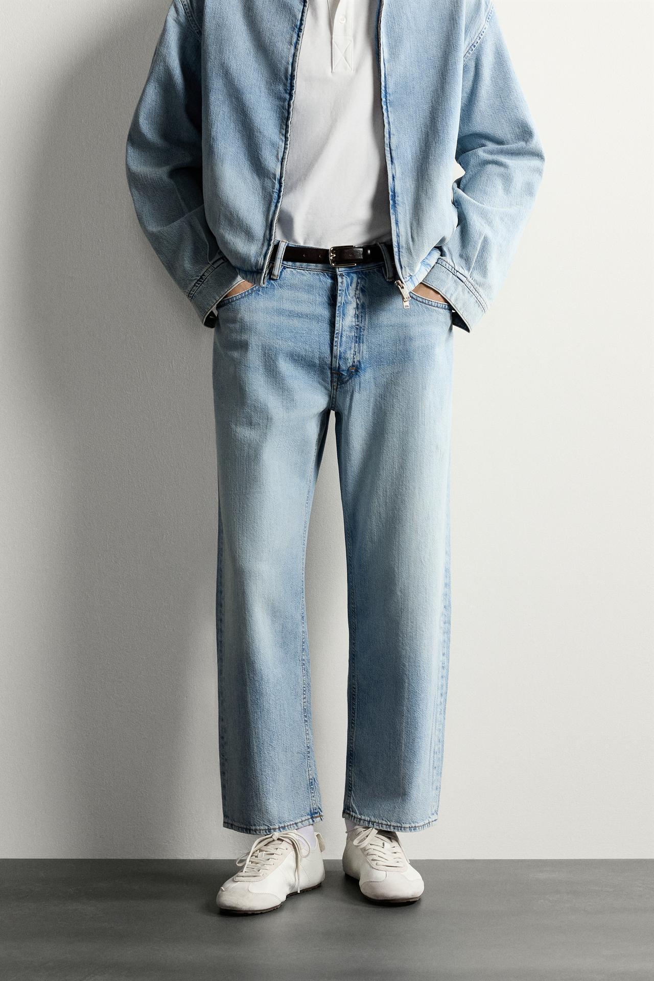 LIGHTWEIGHT REGULAR CROPPED FIT JEANS — Light blue