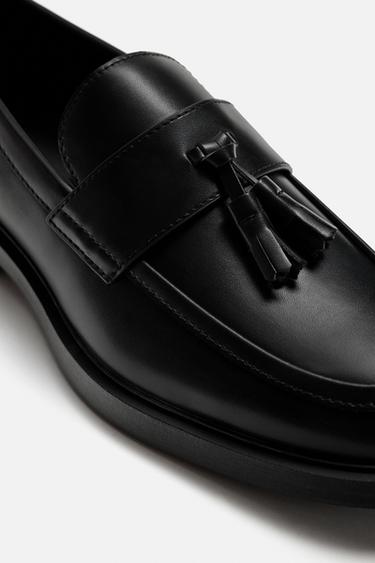 MOCASSINS CHICS À POMPONS - Noir de Zara - Image 2