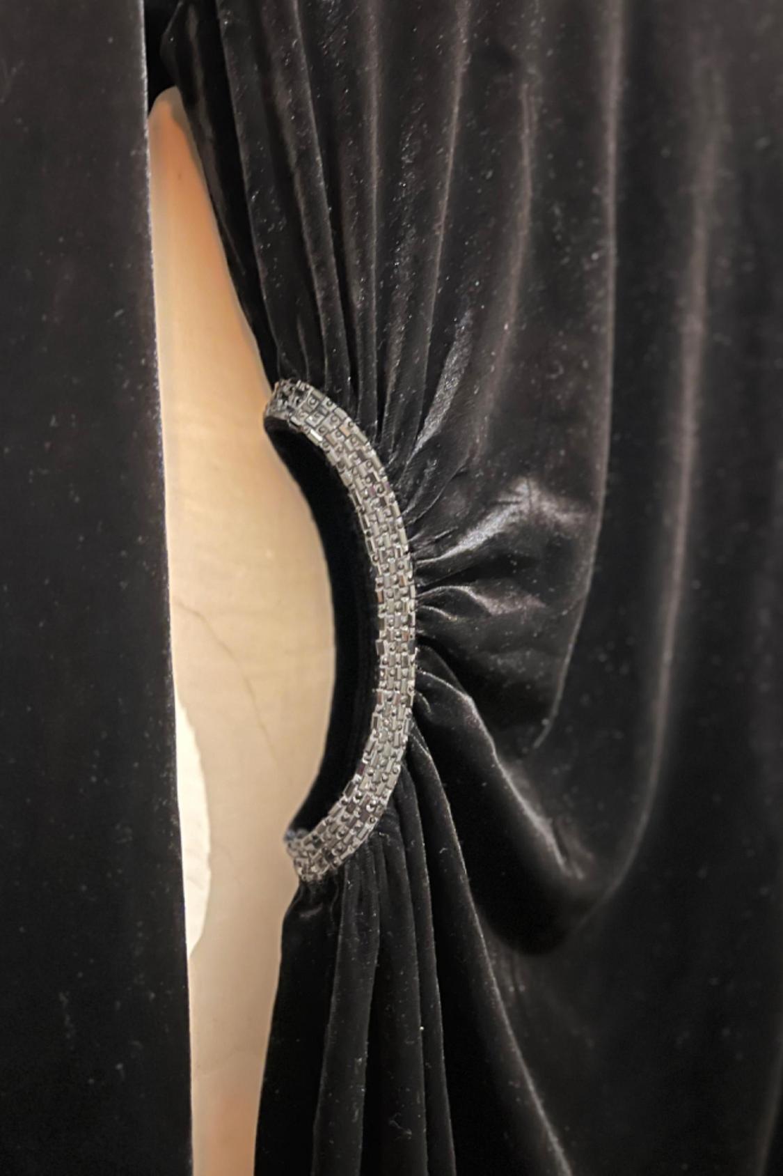 VELVET MINI DRESS WITH SIDE CUT-OUT DETAIL - Image 4