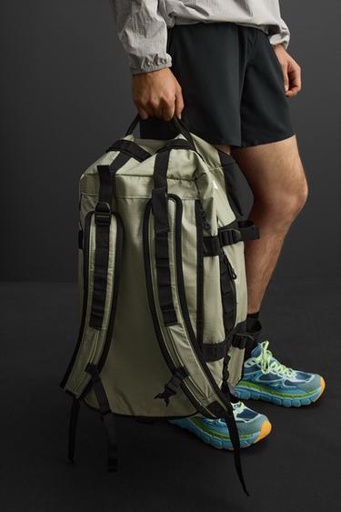 SAC À DOS DE SPORT MULTIFONCTION - Vert kaki de Zara - Image 1
