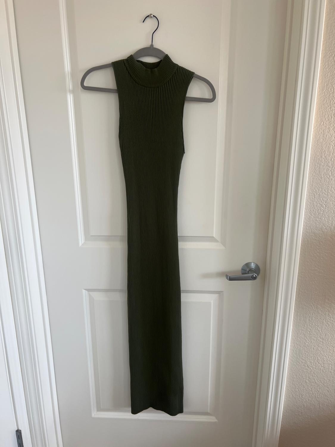 VESTIDO ENTALLADO CANALÉ