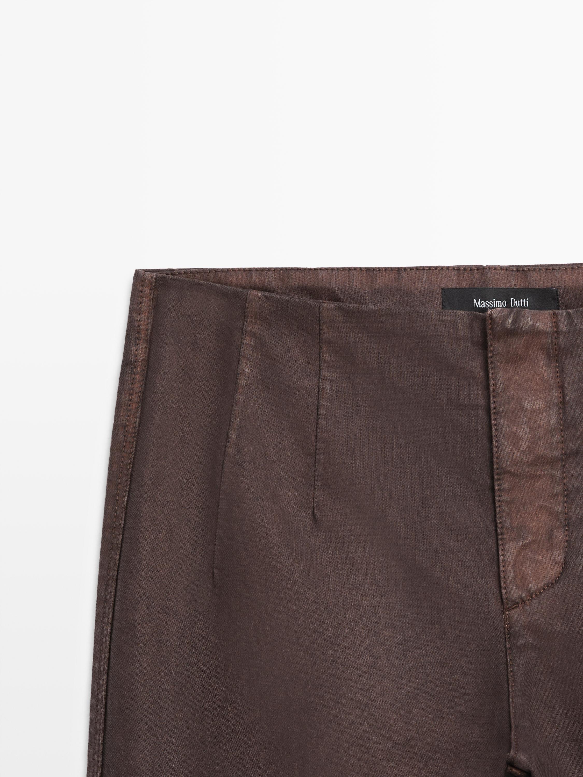Pantalon cropped flare enduit