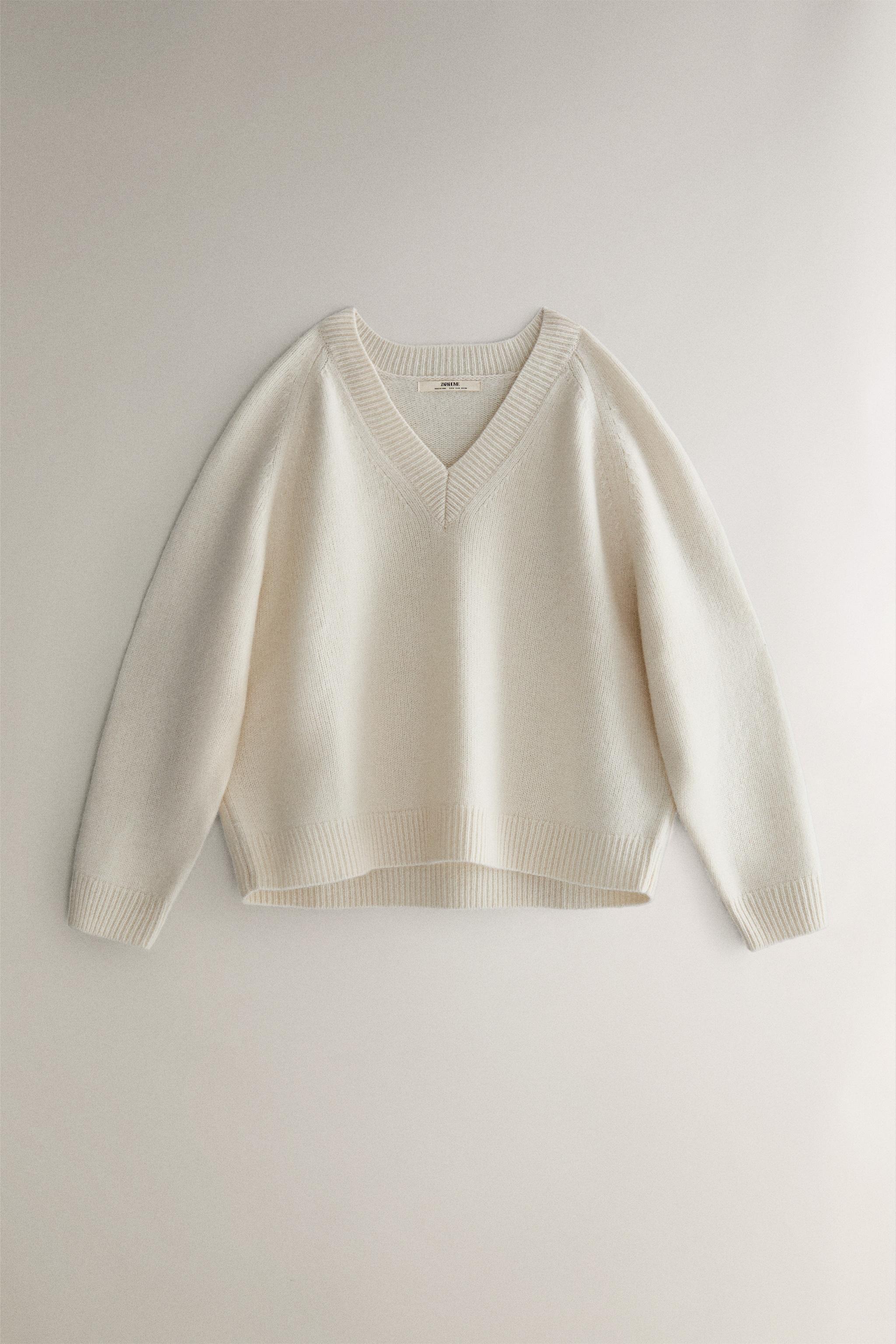 CASHMERE SWEATER