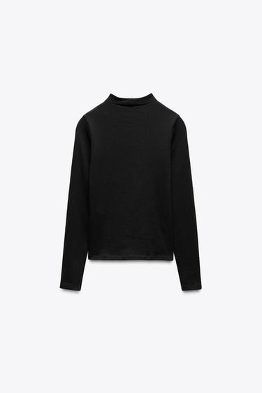 TURTLENECK T-SHIRT - Black by Zara
