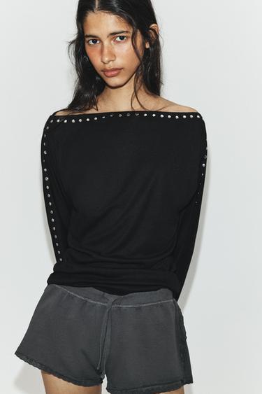 CAMISETA TACHAS MANGA MUERCIÉLAGO - Negro de Zara