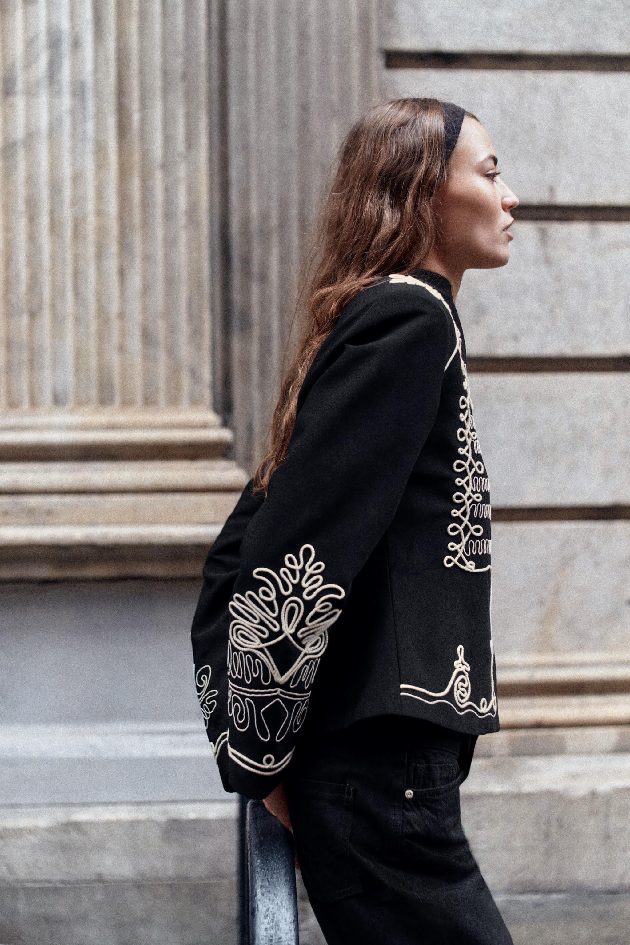 EMBROIDERED JACKET WITH SHOULDER PADS