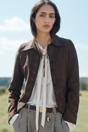 VESTE AJUSTÉE EN CUIR DAIM ÉDITION LIMITÉE - Chocolat de Zara - Image 2