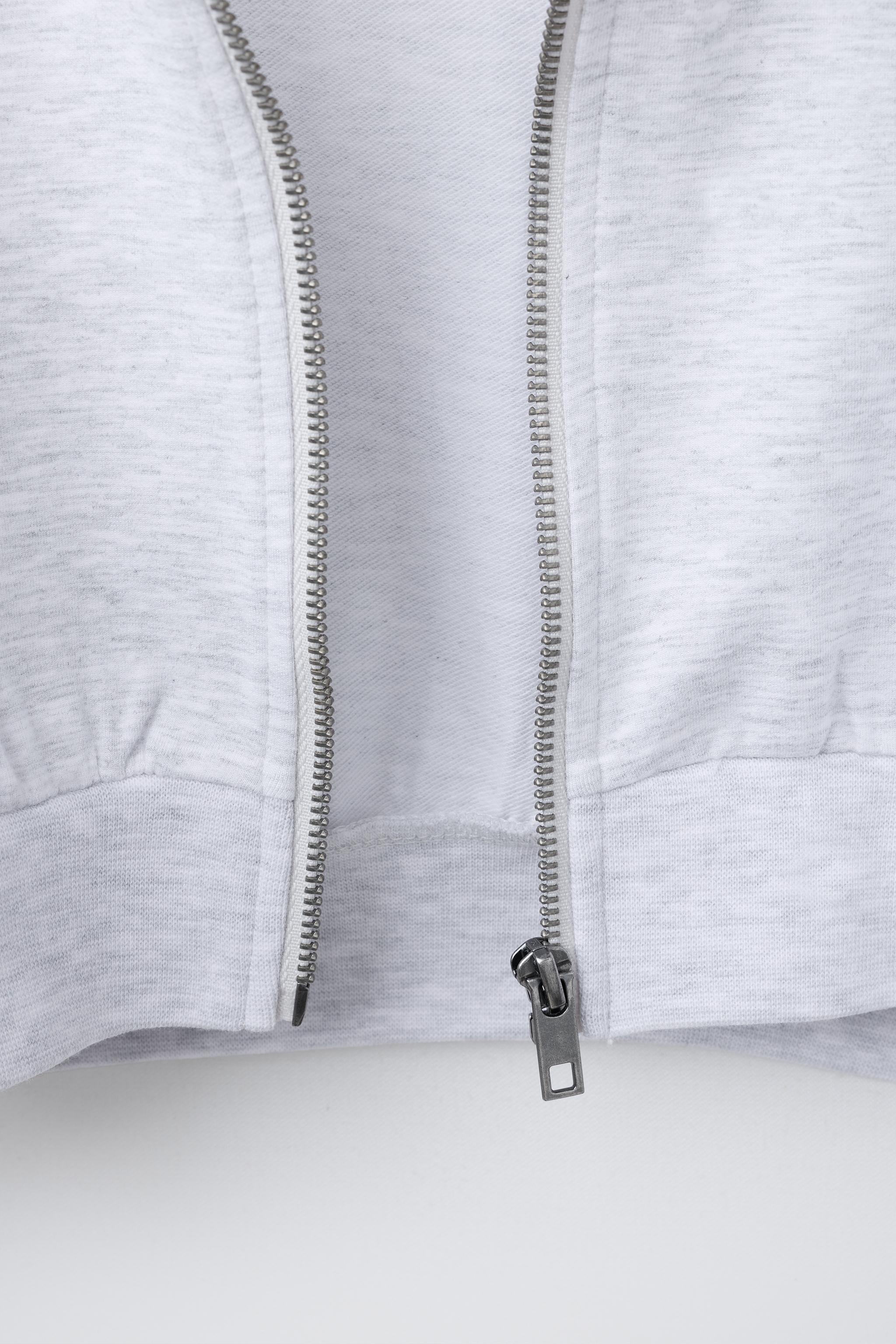 SWEAT À CAPUCHE TEXRO EN RELIEF