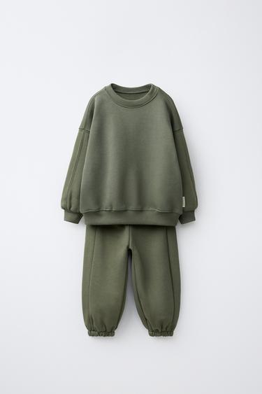 CONJUNTO JOGGING SUDADERA Y PANTALÓN JOGGER BÁSICO ETIQUETA - Verde de Zara