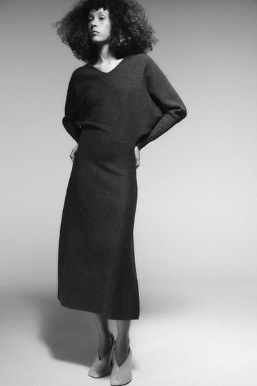 V-NECK KNIT MIDI DRESS - Grey by Zara