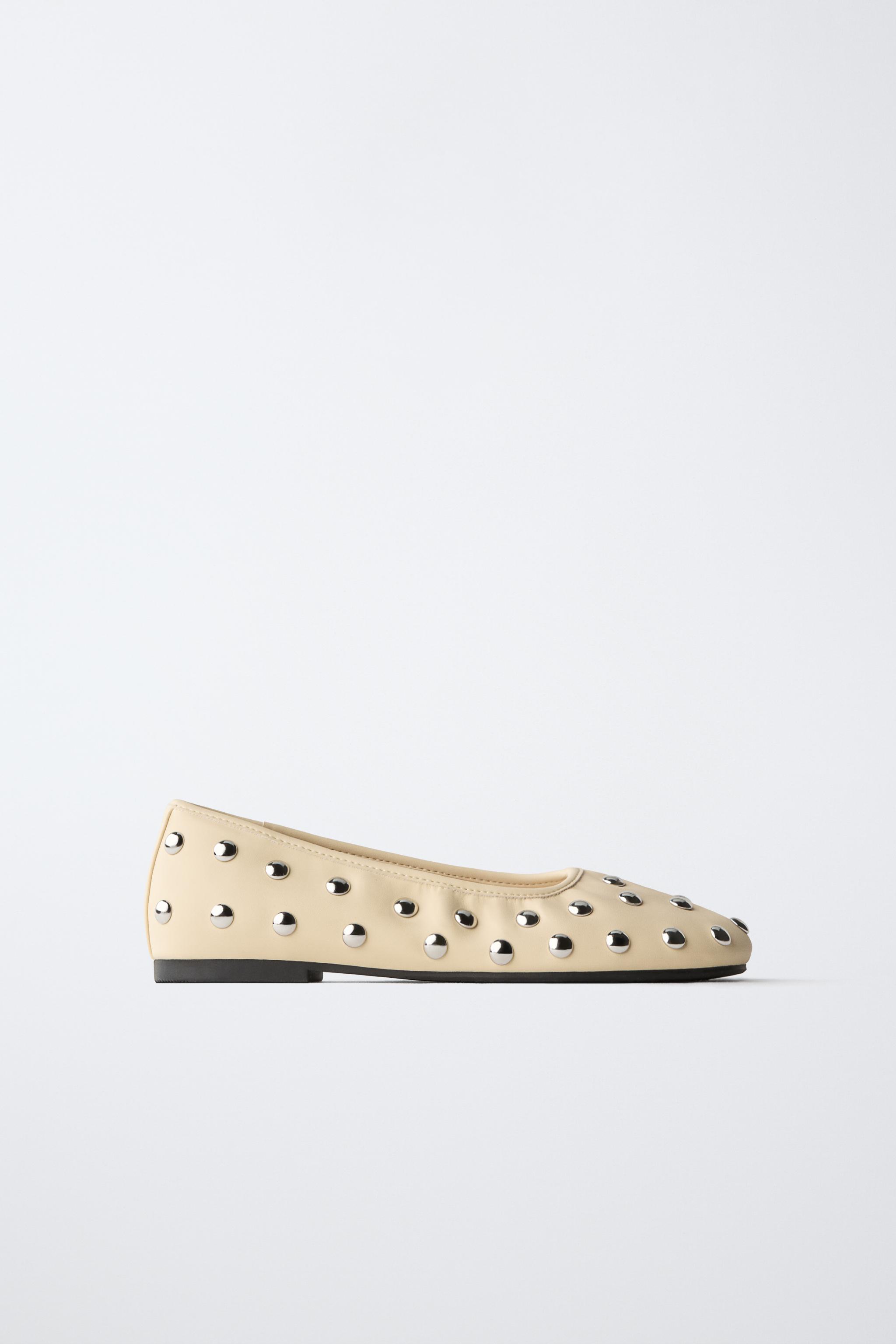 BALLERINES À CLOUS