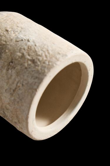 DECORATIVE WHITE CERAMIC REED DIFFUSER COVER - Mustard by Zara