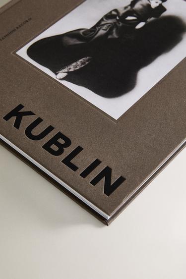 LIVRE BALENCIAGA KUBLIN - Gris de Zara - Image 2