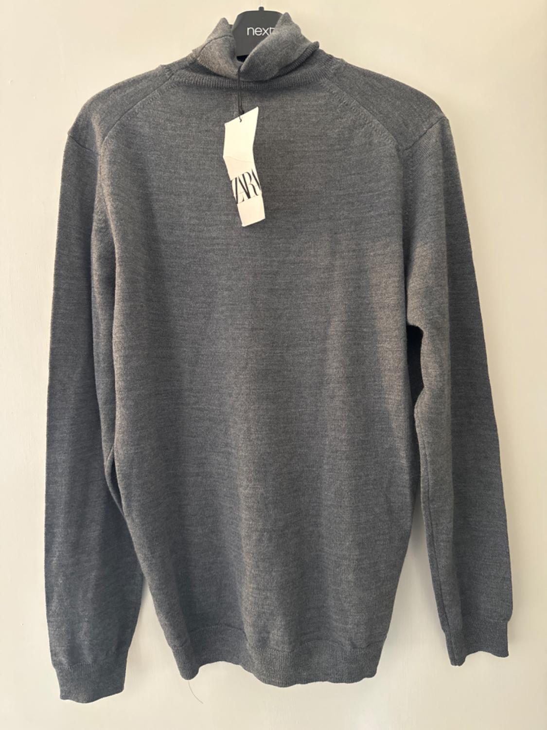 BASIC ROLL NECK SWEATER
