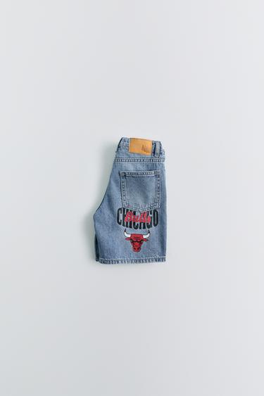 BERMUDA DENIM CHICAGO BULLS NBA - Azul claro de Zara