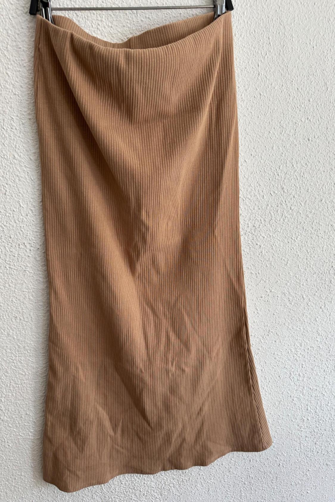RIBBED LONG SKIRT