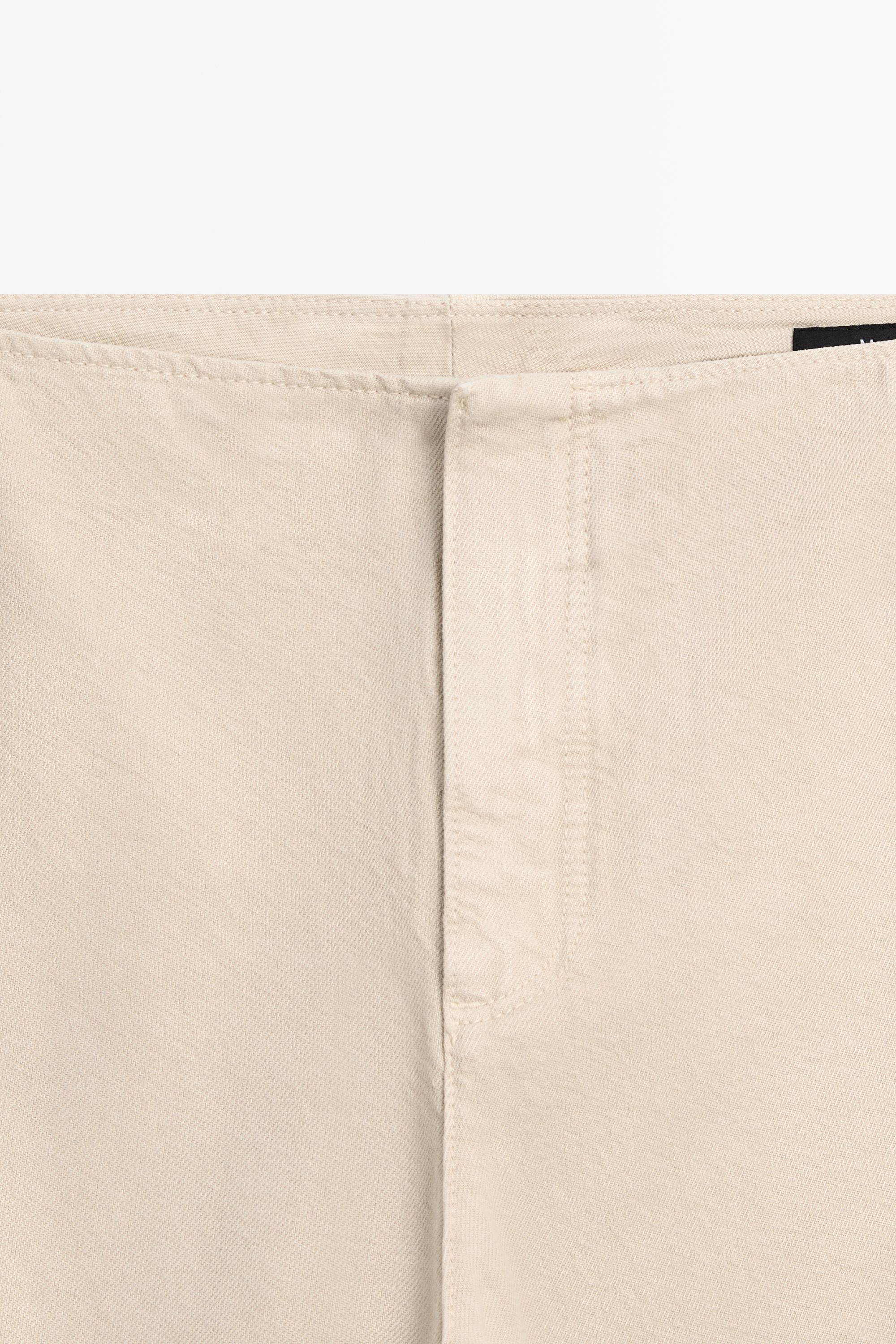Relaxed fit parachute pants — Beige