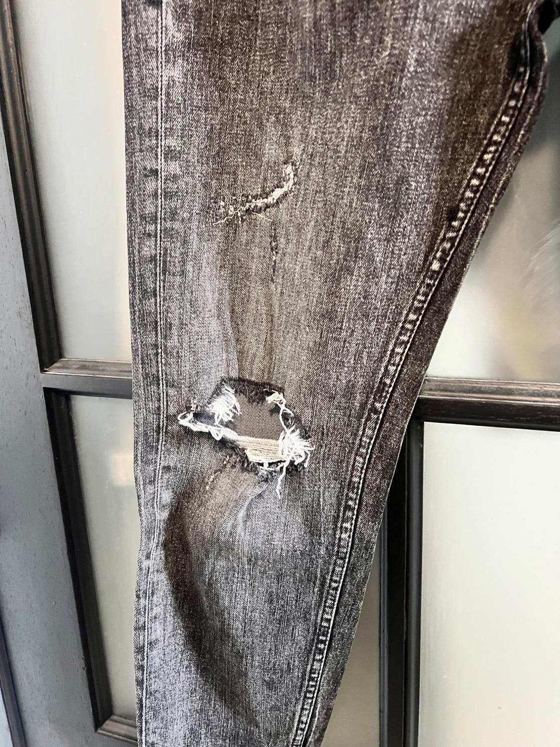 RIPPED TAPERED JEANS - Image 2
