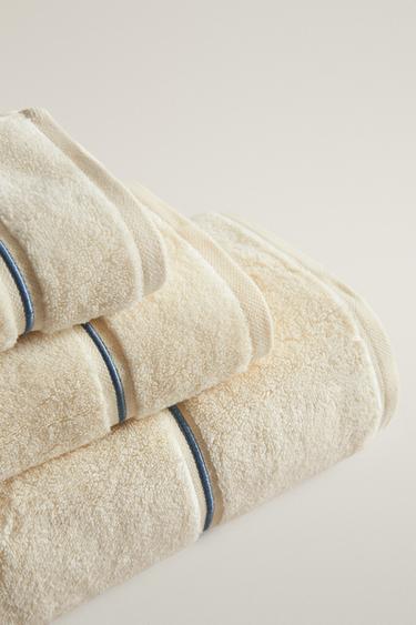 SCALLOPED EMBROIDERED BATH TOWEL — Electric blue 2