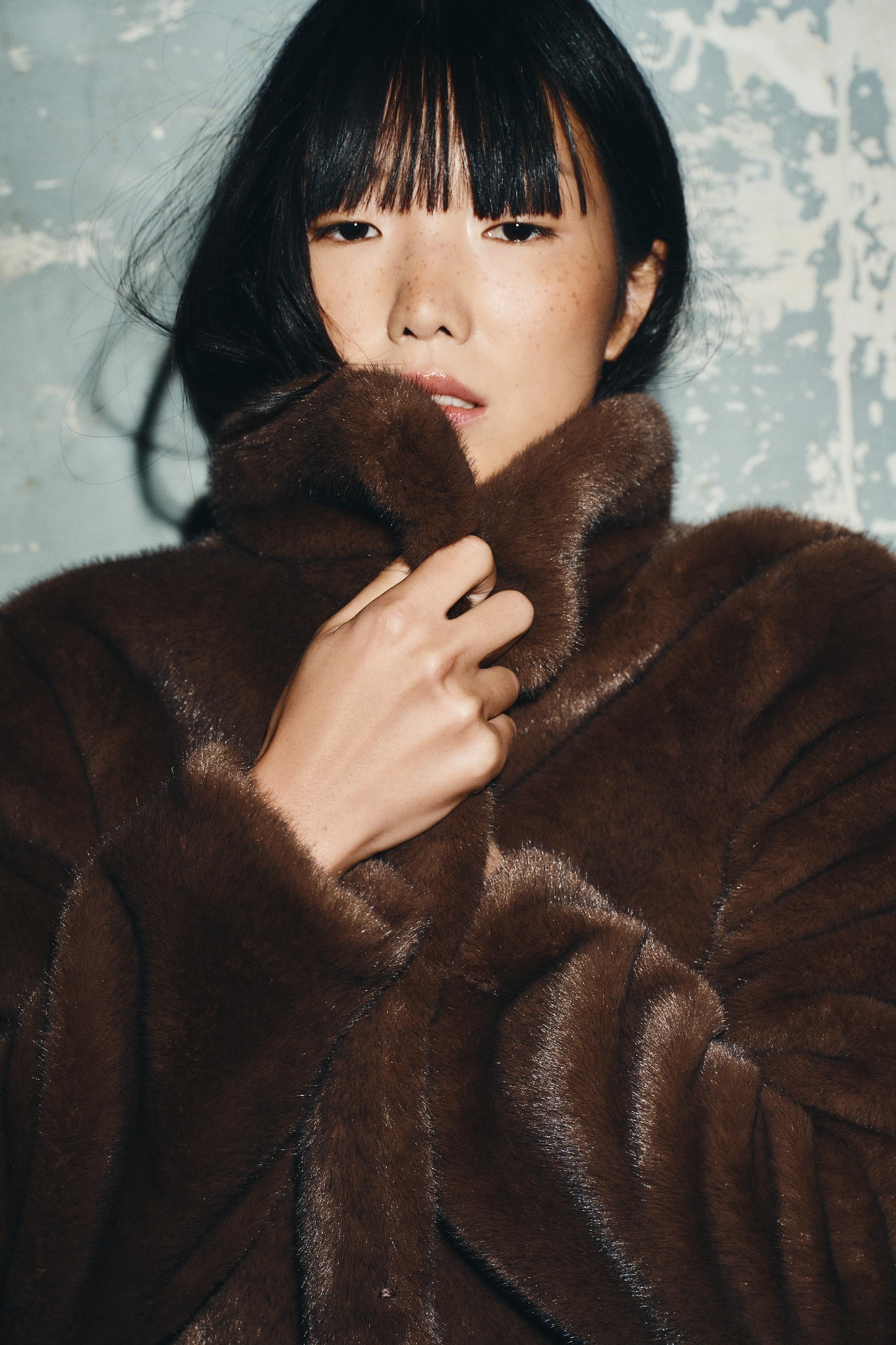 FAUX FUR SHORT COAT WITH TOGGLE FASTENERS