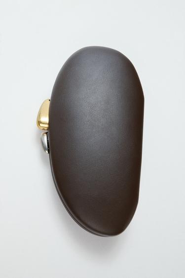 METALLIC CLOSURE CLUTCH - Chocolate by Zara