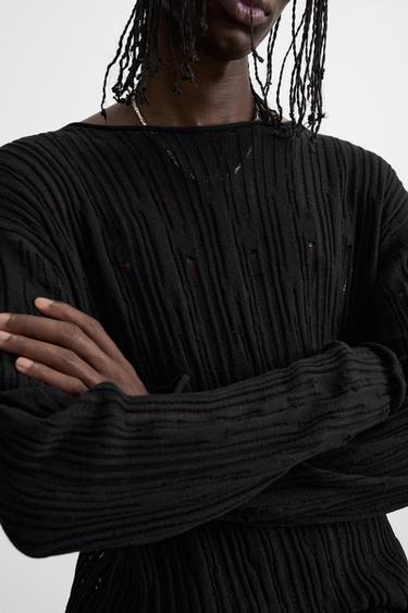 DECONSTRUCTED TEXTURED SWEATER - Black by Zara - Image 4