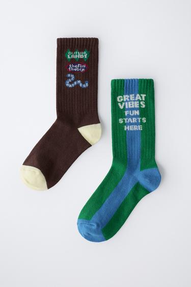 LOT DE DEUX CHAUSSETTES LONGUES À MOTIF INSCRIPTION - Multicolore de Zara - Image 3