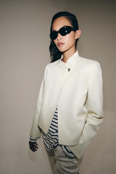 УКОРОЧЕНИЙ БЛЕЙЗЕР ZW COLLECTION - Сіровато-бежевий колір Zara