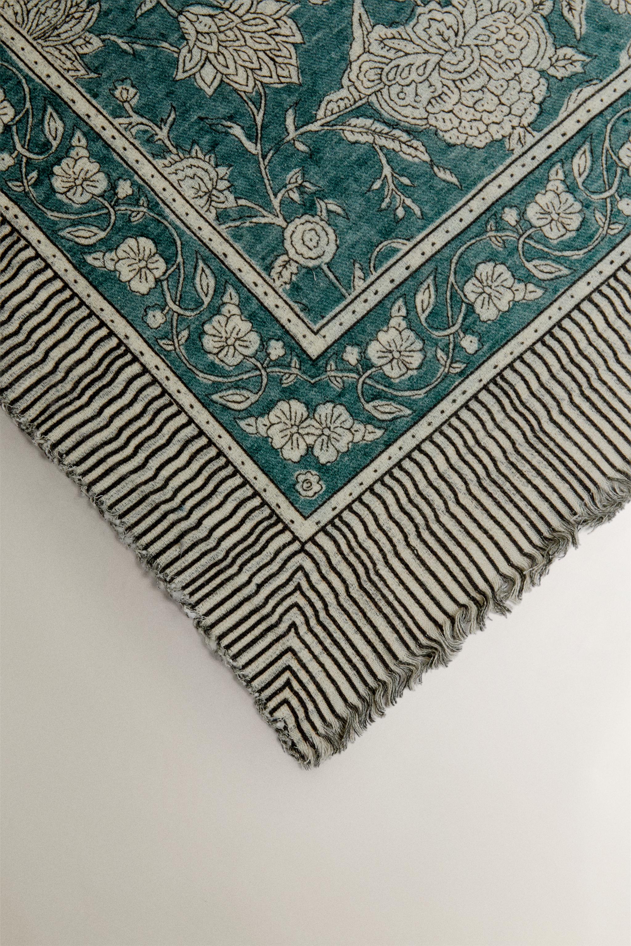 FLORAL COTTON BLANKET — Turquoise