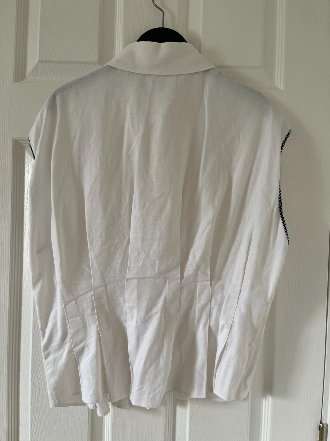 LINEN BLEND TOP WITH DARTS - Image 3