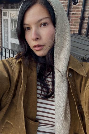 CHAQUETA CON LANA CAPUCHA - Beige de Zara