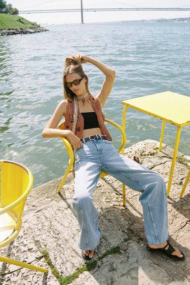 COLETE DE TRICÔ COM MIÇANGAS - Marrom da Zara