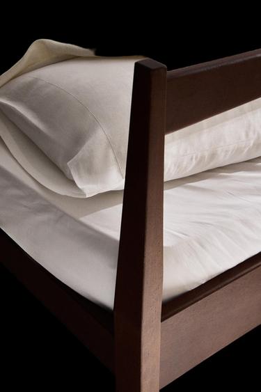 BETTGESTELL MIT KOPFTEIL - Braun von Zara