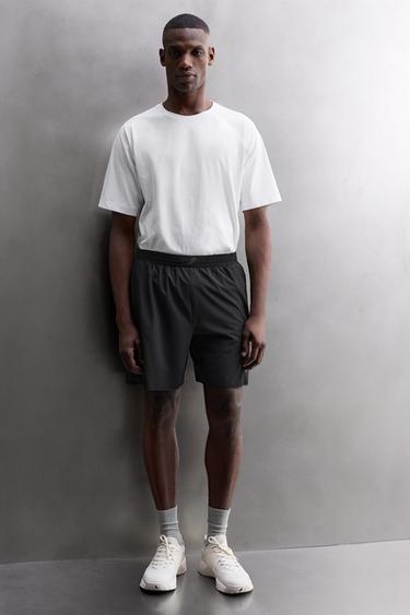 SHORT EN TISSU PERFORÉ 9'' - Noir de Zara - Image 5