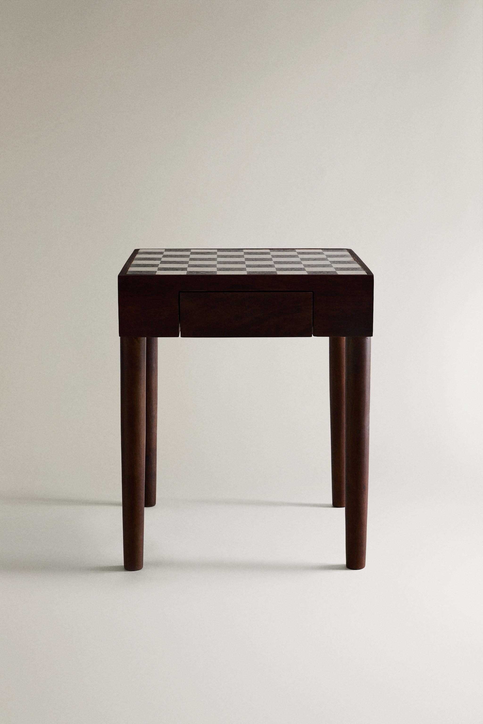 TEAK SIDE TABLE WITH MARBLE CHESS TOP - ブラック/ホワイト