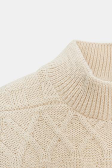 T-SHIRT EN MATIÈRES VARIÉES AVEC CHALECO - Écru de Zara - Image 4