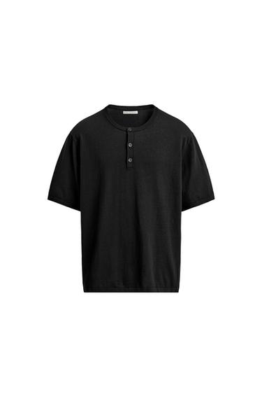 تيشرت محاك بياقة هينلي - أسود الخاص بـ Zara