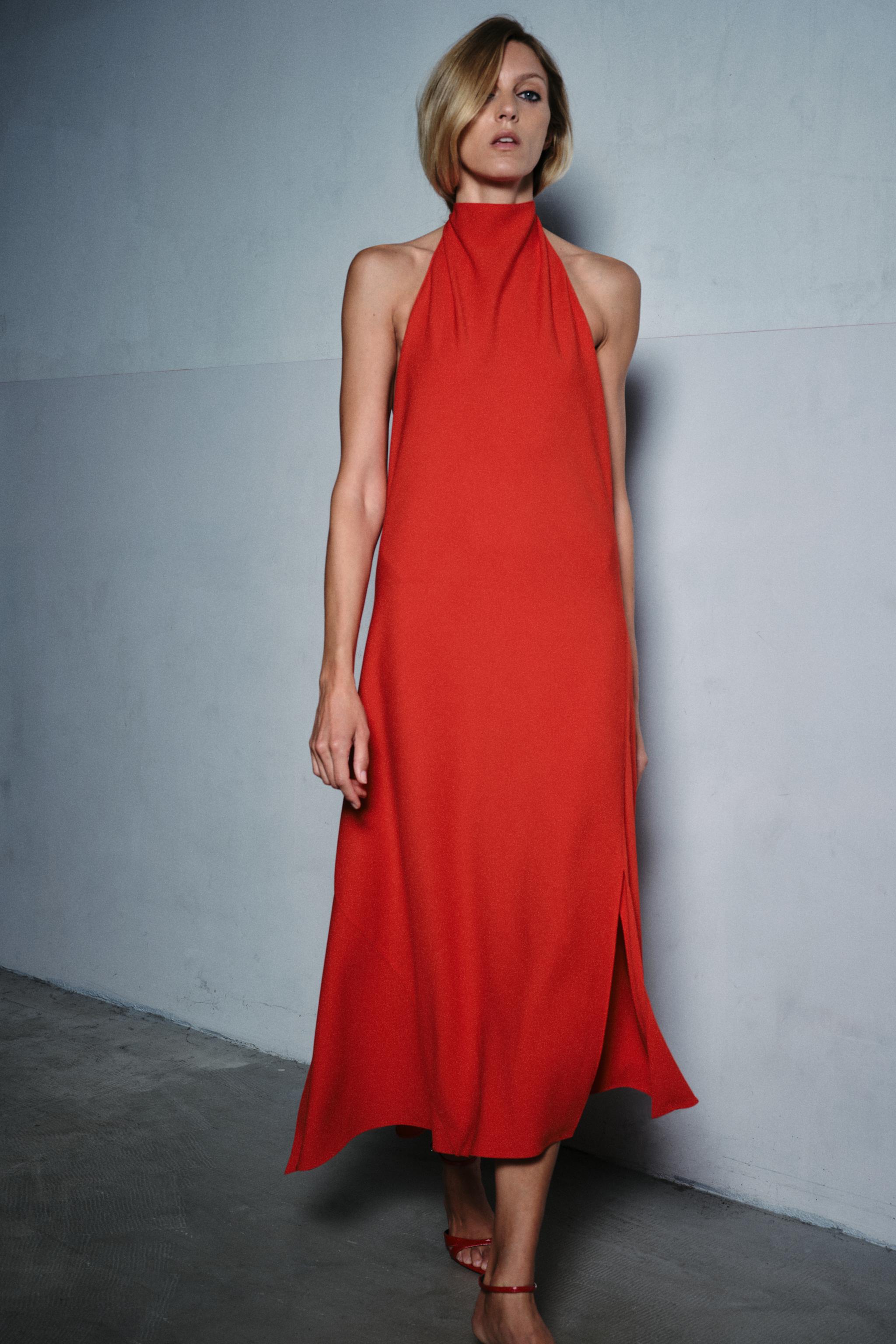 VESTIDO LARGO HALTER ZW COLLECTION Rojo ZARA España