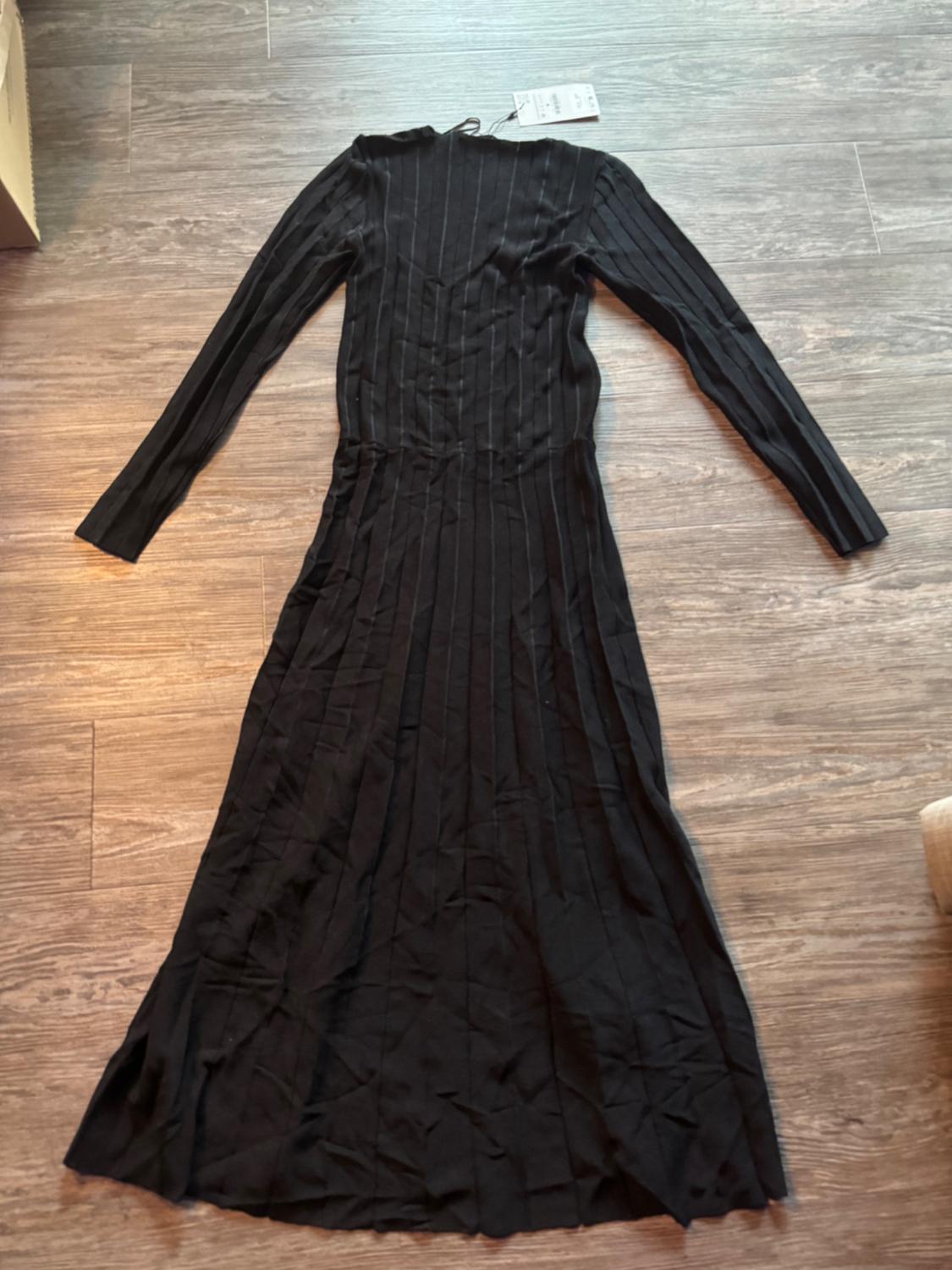VESTIDO LARGO PLISADO PUNTO - Image 4