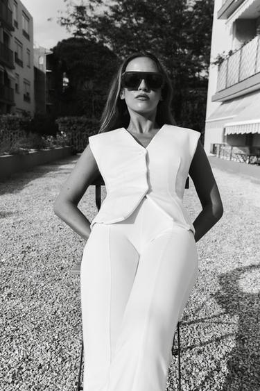 TOP CHALECO INTERLOCK - Crudo de Zara - Imagen 0